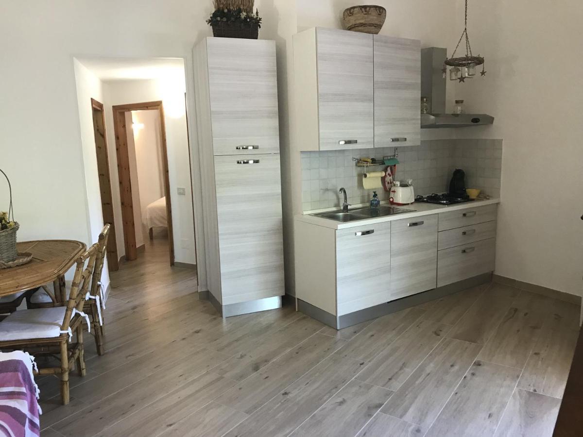 Porto Istana Beach House 奧爾比亞 外观 照片